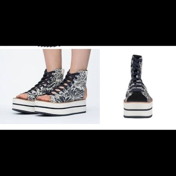 𝑅 𝒶 𝓇 𝑒 | 𝒜𝒹𝒾𝒹𝒶𝓈 𝒩𝒶𝓋𝓎 𝒮𝒽𝑜𝑒𝓈 - Picture 2 of 5